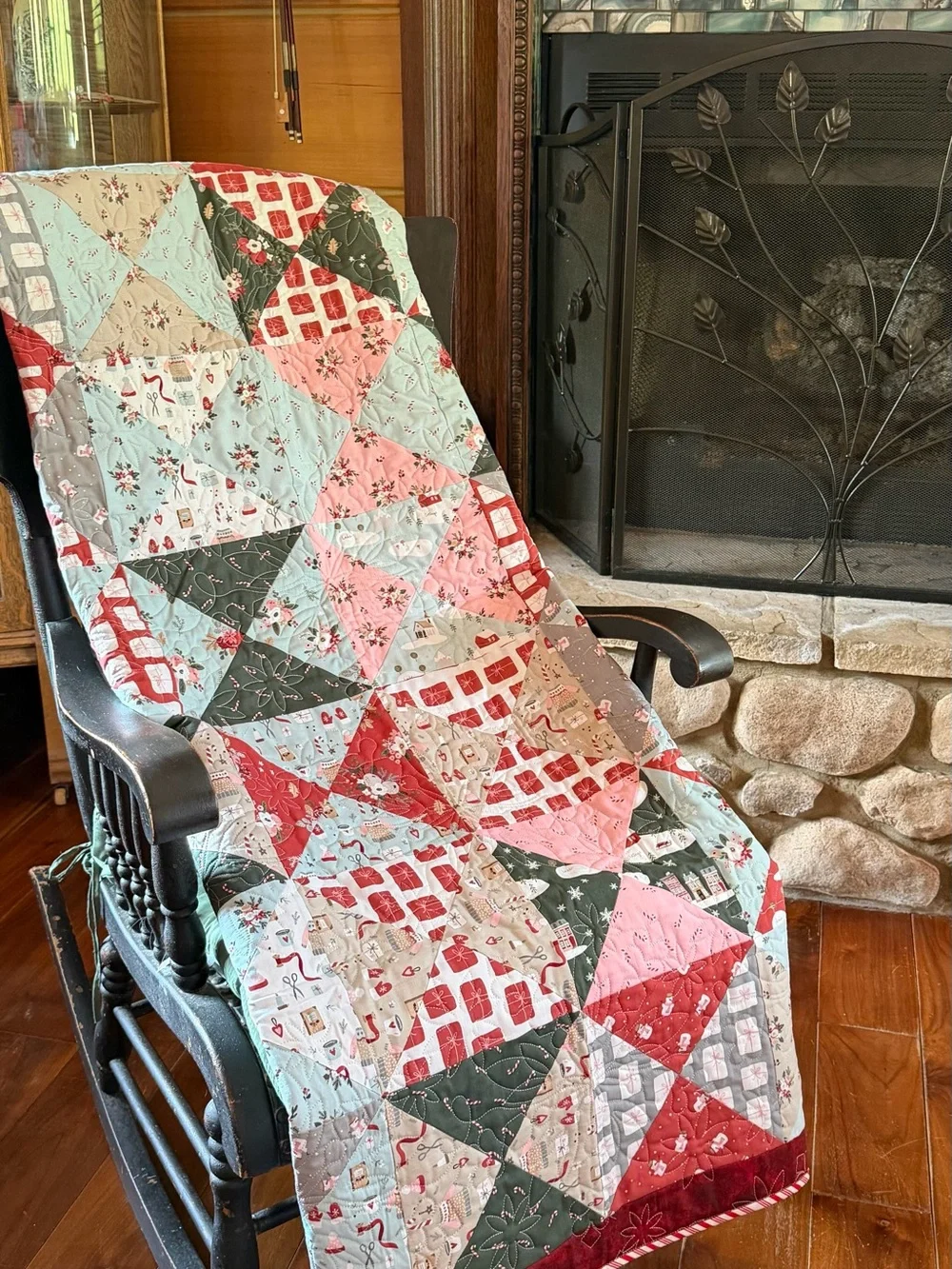 Vintage-Inspired Patchwork Quilt Throw in Red, Blue, Pink, Green